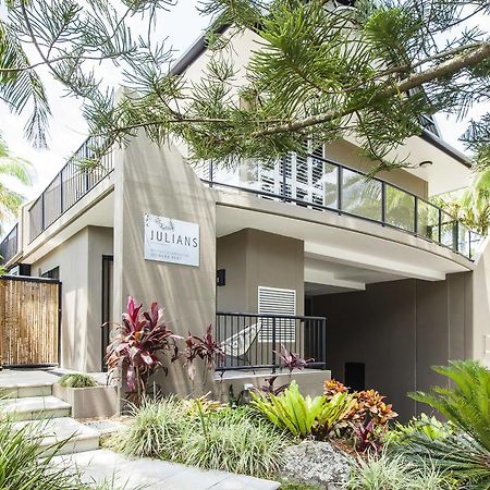 Julians Apartments Teluk Byron Bagian luar foto