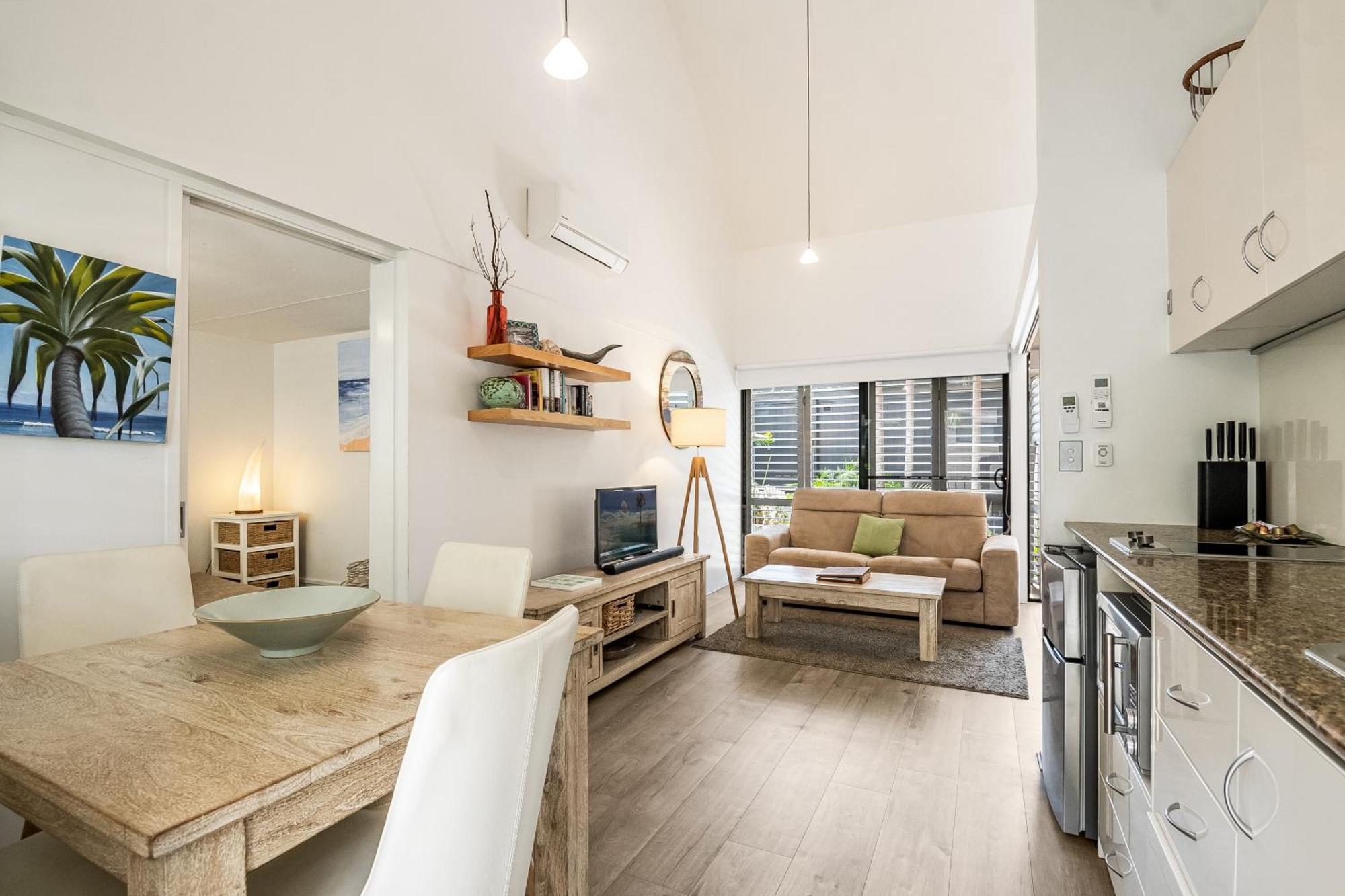 Julians Apartments Teluk Byron Bagian luar foto